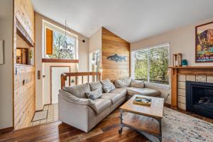 Posezení v ubytování Kathy's Korner - Pet Friendy with Large Deck! home