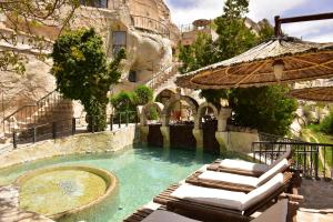 Bazén v ubytování Cappadocia Gamirasu Cave Hotel nebo v jeho okolí