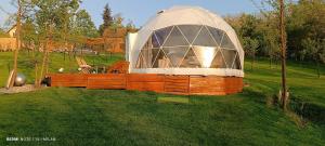 Taman di luar Glamping Beograd