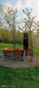 Taman di luar Glamping Beograd