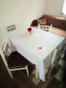 Kuća iz zavičaja的休息区
