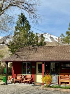 Gallery image of Andruss Motel in Walker