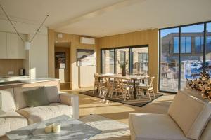 Posezení v ubytování Unik luksushytte i hjertet av Lofoten