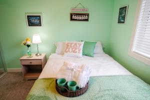 Llit o llits en una habitació de Adventure Haven