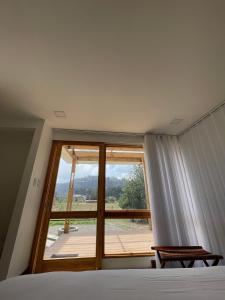 Nespecifikovaný výhled na hory nebo výhled na hory při pohledu z luxury tent