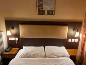 Katil atau katil-katil dalam bilik di Hotel Kokkino Nero