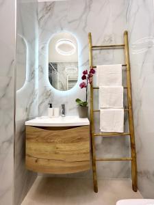 Ένα μπάνιο στο Sea Pearl Luxury Rooms