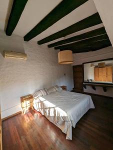 Katil atau katil-katil dalam bilik di ¡Casa Liniers, en el Centro de Mendoza! +8 gambar