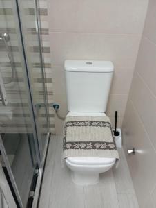 Kúpeľňa v ubytovaní La Rosa Torremolinos - piscina abierta