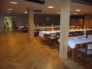 Ein Restaurant oder anderes Speiselokal in der Unterkunft Döhling's Gasthaus 