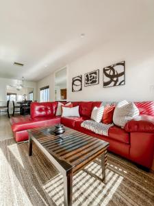 *WEHO/Beverly Hills* Luxury 2BD/2.5BA + Balconies