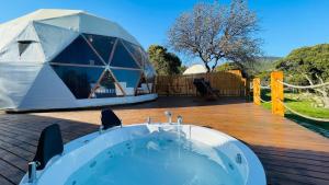 Bazén v ubytování Bodrum Dome Suites nebo v jeho okolí