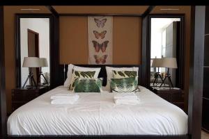 Postel nebo postele na pokoji v ubytování Casa do Vale -Villa Rio Minho-Seixas-Caminha