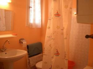 Fotografia z galérie ubytovania Studio pour 2 avec Cuisine Équipée et Lave-Linge, près des Thermes d'Amélie-les-Bains - FR-1-703-146 v destinácii Amélie-les-Bains-Palalda