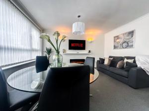 Fotografie z fotogalerie ubytování Contemporary and Cosy Birmingham Apartment- Free Parking & Wi-FI v Birminghamu