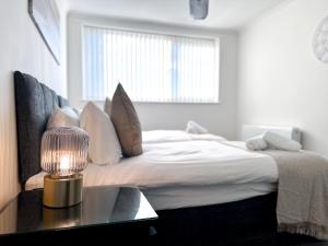 Fotografie z fotogalerie ubytování Contemporary and Cosy Birmingham Apartment- Free Parking & Wi-FI v Birminghamu