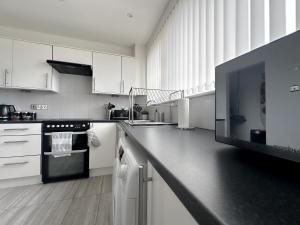 Fotografie z fotogalerie ubytování Contemporary and Cosy Birmingham Apartment- Free Parking & Wi-FI v Birminghamu