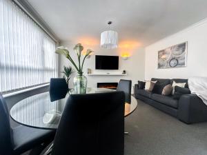 Fotografie z fotogalerie ubytování Contemporary and Cosy Birmingham Apartment- Free Parking & Wi-FI v Birminghamu