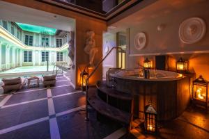 Posezení v ubytování Hotel Pałac Alexandrinum