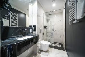 Koupelna v ubytování Hotel Pałac Alexandrinum
