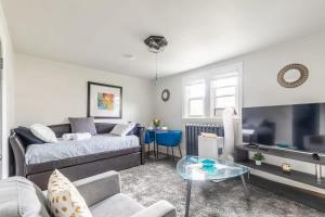 Gallery image of Modern 1BR Apartment - James South Area Hamilton in Hamilton