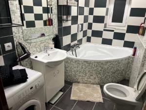 Koupelna v ubytování Apartmán Teplice + 12 fotografií
