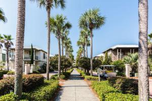 Κήπος έξω από το Overlooking 30A! Great Location! Easy Beach & Pool Access!