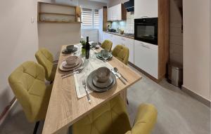 Afbeelding uit fotogalerij van Amazing Home In Velika Pisanica in Velika Pisanica