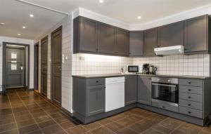 Dapur atau dapur kecil di Awesome Apartment In Hemsedal With Wifi
