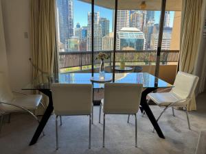 Photo de la galerie de l'établissement Sydney Hyde Park Private Apartments by Paxsafe, à Sydney