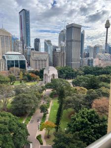 Photo de la galerie de l'établissement Sydney Hyde Park Private Apartments by Paxsafe, à Sydney