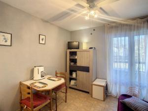 Fotografie z fotogalerie ubytování Studio Charmant à Lamalou-les-Bains, Balcon, Wifi, Proche Thermes et Nature - FR-1-451-208 v destinaci Lamalou-les-Bains