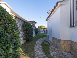 Gallery image of Casa con Piscina, Gran Amarre y 4 Dormitorios en Castelló d'Empúries - HISP-288-53 in Empuriabrava