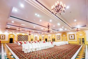 Gallery image of Club Paraiso in Raipur
