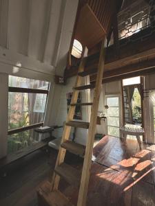 Φωτογραφία από το άλμπουμ του Dreamer Cabin Tre house Dalat σε Da Thien