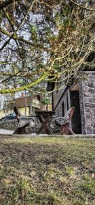 Um jardim no exterior de Drey Divcibare
