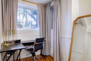 Mynd úr myndasafni af Fancy 1-BR in Central Location Parking available í Washington