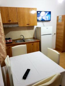 Kjøkken eller kjøkkenkrok på Hotel Rozafa Velipoje