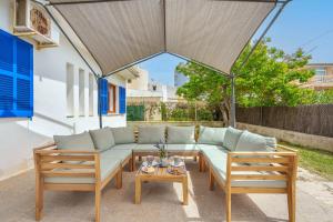 Posezení v ubytování Villa REUS Alcudia by Mallorca Villa Selection