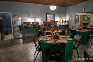 Restaurace v ubytování SNEL GUEST LODGE