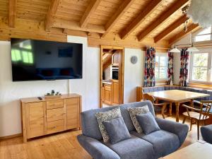 TV a/nebo společenská místnost v ubytování Haus Himmelswies Sommerbergbahnen Kostenlos