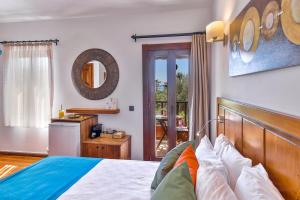 Postel nebo postele na pokoji v ubytování Old Town Hotel Kalkan