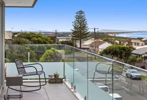 En balkong eller terrasse på Penthouse Spectacular Ocean Views From Every Room