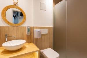 Malaga Stop Hostel AB的一间浴室