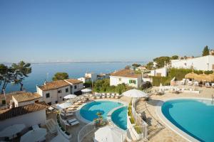 an aerial view of a resort with a swimming pool at Inmood Aucanada 4 Sup in Port d'Alcudia