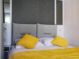 Posteľ alebo postele v izbe v ubytovaní MK Apartamenty Morski
