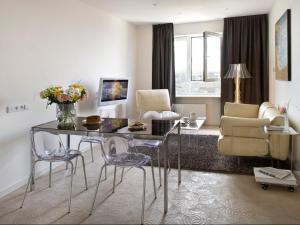 Gallery image of VISIONAPARTMENTS Warsaw Grzybowska in Warsaw