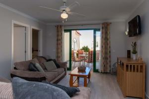 Televízia a/alebo spoločenská miestnosť v ubytovaní Mare Verde 6 - Two Bed