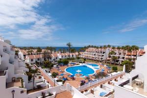 Bazén v ubytování Parque Santiago II 269 - Studio with sea and pool views nebo v jeho okolí