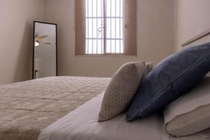 Posteľ alebo postele v izbe v ubytovaní Apartamento La Piconera Centro Cordoba
